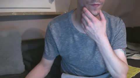Snapshot of justboriing chatting on October 4, 2025, 5:00 pm justboriing online show from October 4, 2025, 5:00 pm