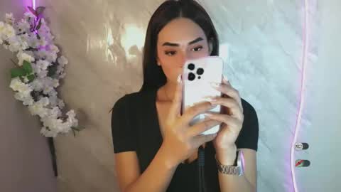 justhewayouare21 online show from April 22, 2026, 10:39 am