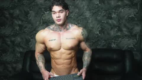 justin clark1 online show from April 21, 2026, 3:24 am