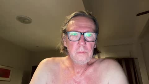 justin_hornyyyy online show from December 18, 2025, 11:00 pm