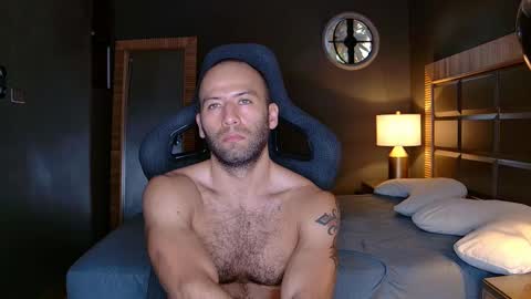 Snapshot of justin_hton chatting on February 10, 2025, 2:26 pm Justin online show from February 10, 2025, 2:26 pm