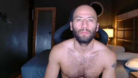 Snapshot of justin_hton chatting on February 27, 2025, 10:37 am Justin online show from February 27, 2025, 10:37 am