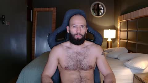 Snapshot of justin_hton chatting on November 6, 2025, 11:33 am Justin online show from November 6, 2025, 11:33 am