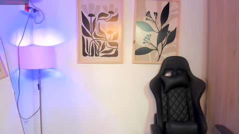 justin_payn14 online show from May 26, 2026, 11:28 am