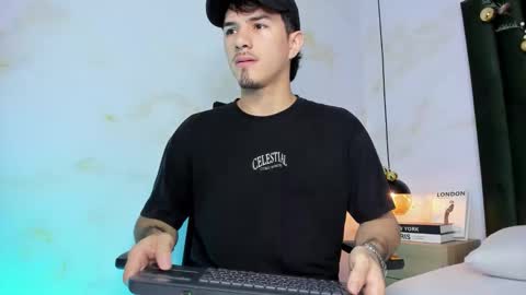 Justin online show from December 18, 2025, 7:31 pm