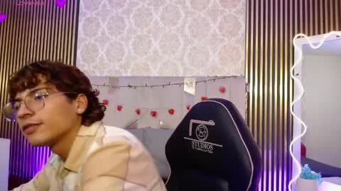 Snapshot of justin_tay1 chatting on March 1, 2026, 3:30 am justin online show from March 1, 2026, 3:30 am