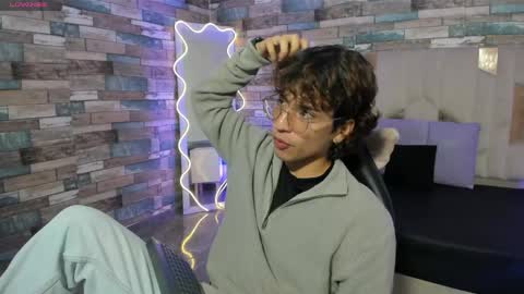  justin  online show from April 12, 2026, 11:37 am