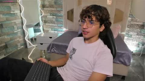  justin  online show from April 13, 2026, 11:37 am