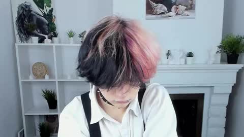 JUSTIN online show from October 4, 2025, 8:51 pm