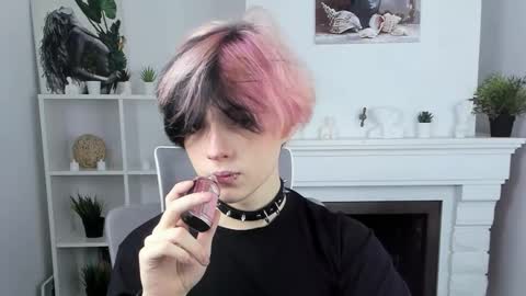 JUSTIN online show from October 12, 2025, 12:26 pm