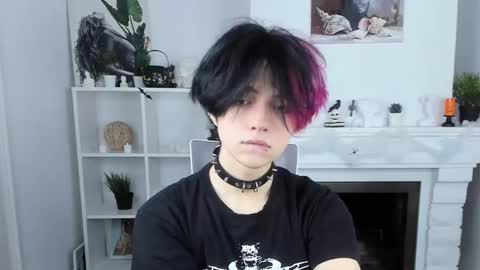 JUSTIN online show from October 22, 2025, 12:27 pm