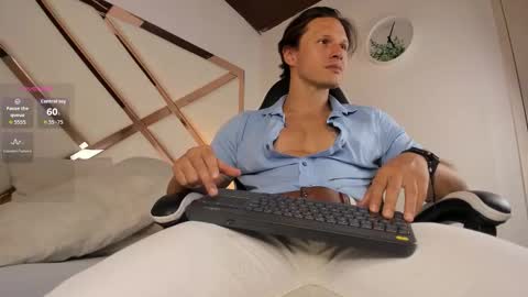 Justin  online show from February 3, 2026, 7:52 pm