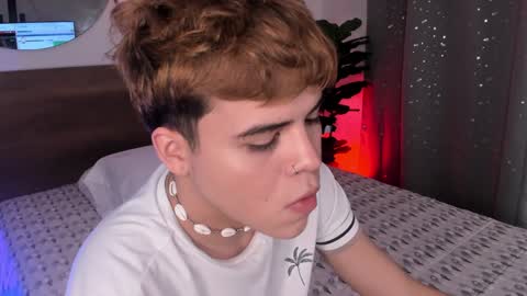 Snapshot of justinbiler chatting on December 17, 2024, 4:34 am Justin online show from December 17, 2024, 4:34 am