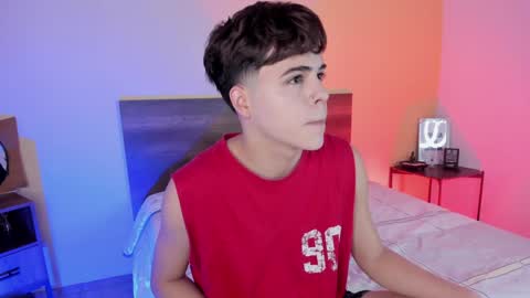 Snapshot of justinbiler chatting on February 3, 2025, 12:25 pm Justin online show from February 3, 2025, 12:25 pm