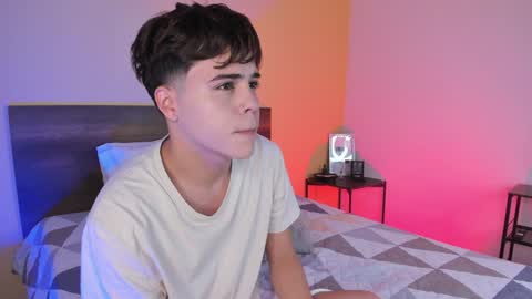 Snapshot of justinbiler chatting on February 4, 2025, 12:00 pm Justin online show from February 4, 2025, 12:00 pm