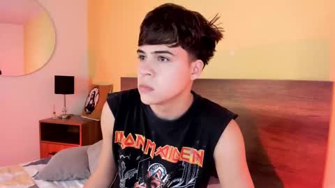 Snapshot of justinbiler chatting on February 14, 2025, 3:36 pm Justin online show from February 14, 2025, 3:36 pm