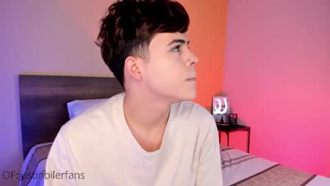 Snapshot of justinbiler chatting on February 16, 2025, 12:32 pm Justin online show from February 16, 2025, 12:32 pm