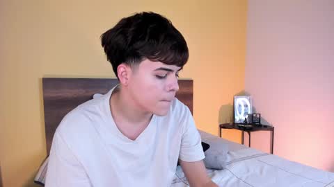 Snapshot of justinbiler chatting on March 2, 2025, 12:22 pm Justin online show from March 2, 2025, 12:22 pm