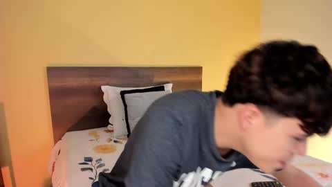 Snapshot of justinbiler chatting on March 5, 2025, 12:33 pm Justin online show from March 5, 2025, 12:33 pm