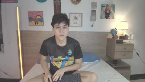 Snapshot of justinbiler chatting on September 20, 2025, 12:39 pm Justin online show from September 20, 2025, 12:39 pm