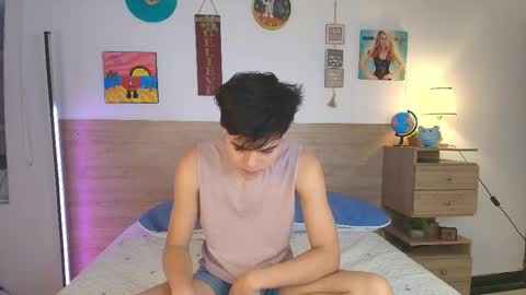 Snapshot of justinbiler chatting on September 24, 2025, 12:08 pm Justin online show from September 24, 2025, 12:08 pm