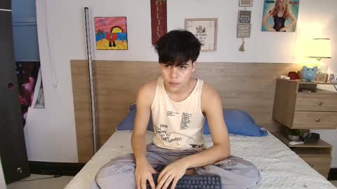 Snapshot of justinbiler chatting on October 1, 2025, 2:01 pm Justin online show from October 1, 2025, 2:01 pm