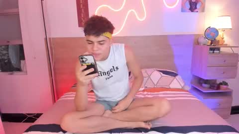 Snapshot of justinbiler chatting on October 21, 2025, 1:56 pm Justin online show from October 21, 2025, 1:56 pm