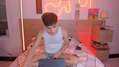 Snapshot of justinbiler chatting on November 5, 2025, 1:00 pm Justin online show from November 5, 2025, 1:00 pm