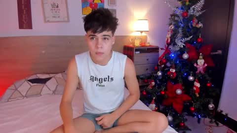 Snapshot of justinbiler chatting on November 16, 2025, 12:33 pm Justin online show from November 16, 2025, 12:33 pm