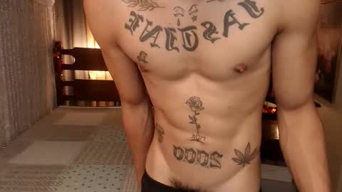 justine_hunk online show from January 5, 2026, 5:27 pm