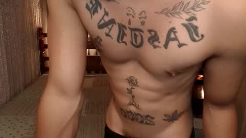 justine_hunk online show from June 7, 2026, 6:28 am