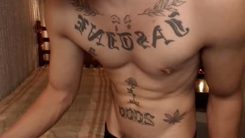 justine_hunk online show from June 10, 2026, 5:50 am