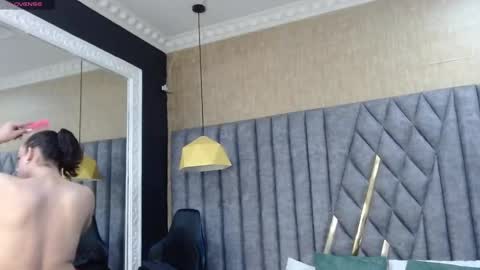 Justine online show from September 9, 2025, 4:34 am