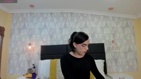 Justine online show from October 18, 2025, 4:59 am