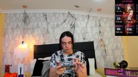 Justine online show from October 22, 2025, 4:13 am