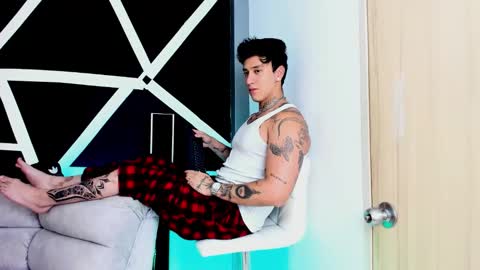 Snapshot of justinfuller_31 chatting on October 12, 2025, 9:25 pm justinfuller_31 online show from October 12, 2025, 9:25 pm