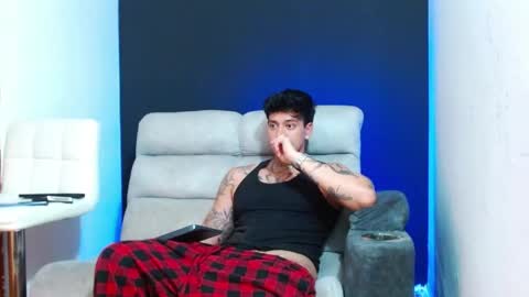 justinfuller_31 online show from April 30, 2026, 8:57 pm