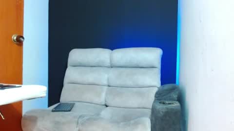 justinfuller_31 online show from June 11, 2026, 2:00 am