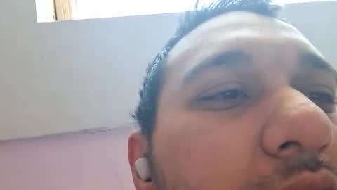 justingodla20 online show from December 3, 2025, 11:08 am