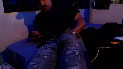 justinmoore1987 online show from May 7, 2026, 5:46 am