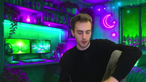 Hologram Guy online show from June 1, 2026, 4:58 am