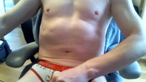 Justkelk12bi1 online show from May 20, 2026, 9:04 am