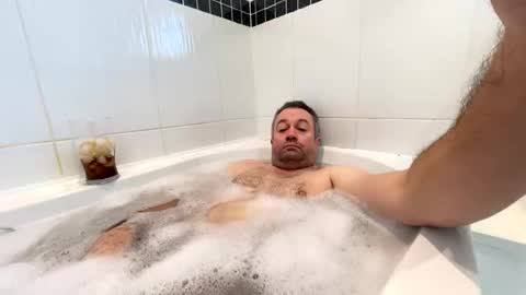 justmav online show from December 19, 2025, 10:44 am