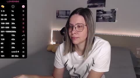 Snapshot of justmexy7 chatting on October 6, 2025, 3:48 am Julie online show from October 6, 2025, 3:48 am