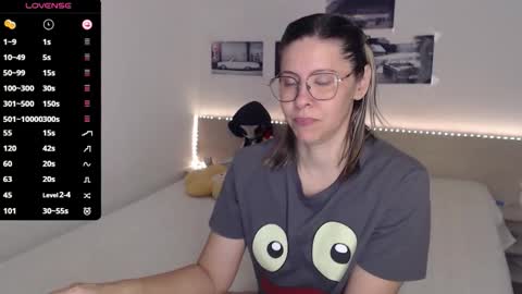 Snapshot of justmexy7 chatting on October 23, 2025, 4:01 am Julie online show from October 23, 2025, 4:01 am