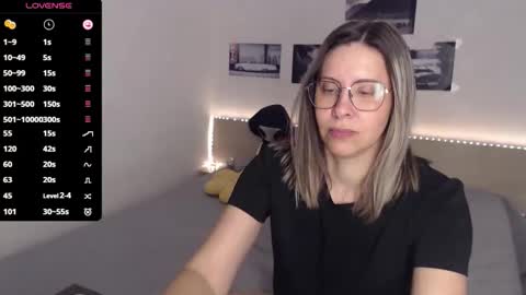 Julie online show from November 24, 2025, 5:18 am