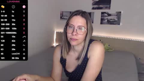 Julie online show from November 28, 2025, 5:21 am