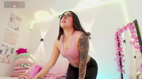 Snapshot of justonecute chatting on September 24, 2025, 12:47 am Emy online show from September 24, 2025, 12:47 am