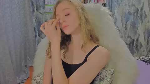 Snapshot of juxxxsybunx chatting on November 3, 2025, 8:26 am Juxsy online show from November 3, 2025, 8:26 am