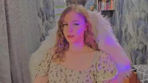 Snapshot of juxxxsybunx chatting on November 11, 2025, 11:21 am Juxsy online show from November 11, 2025, 11:21 am